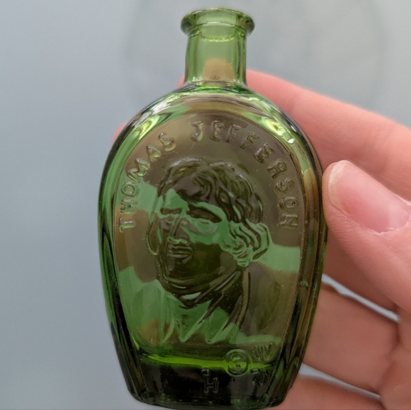 Thomas Jefferson Green Miniature Glass Bottle Wheaton, NJ - Picture 3 of 8